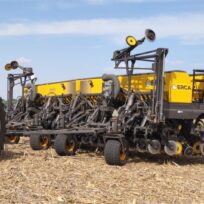 Sembradora de granos finos ERCA Modelo GF 39 líneas a 26 cm