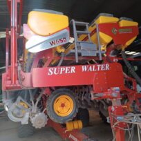 Sembradora marca SUPER WALTER W650 AUTOTRAILER 18 a 42 cm